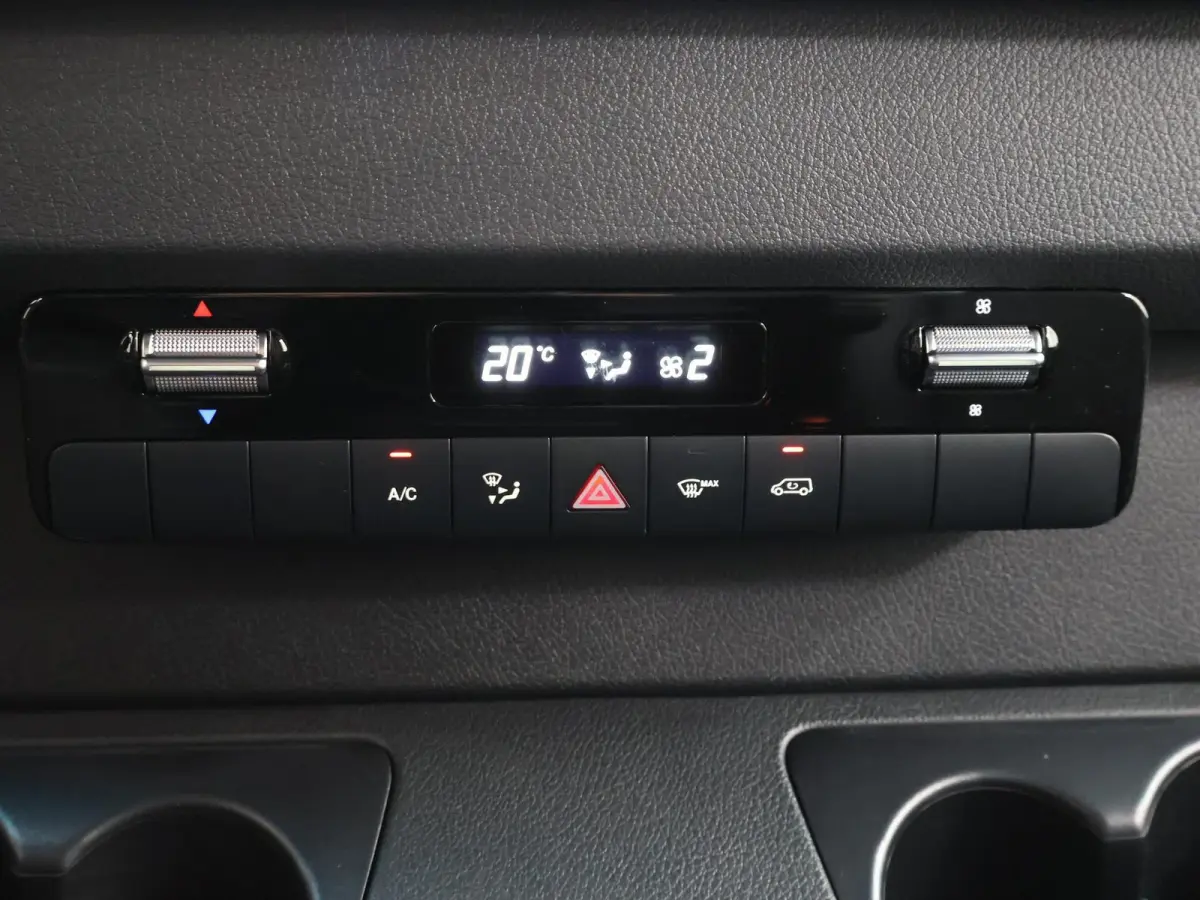 319 L2H2 RWD SELECT | LED | BPM VRIJ | DISTRONIC | WINTERPAKKET | LEER