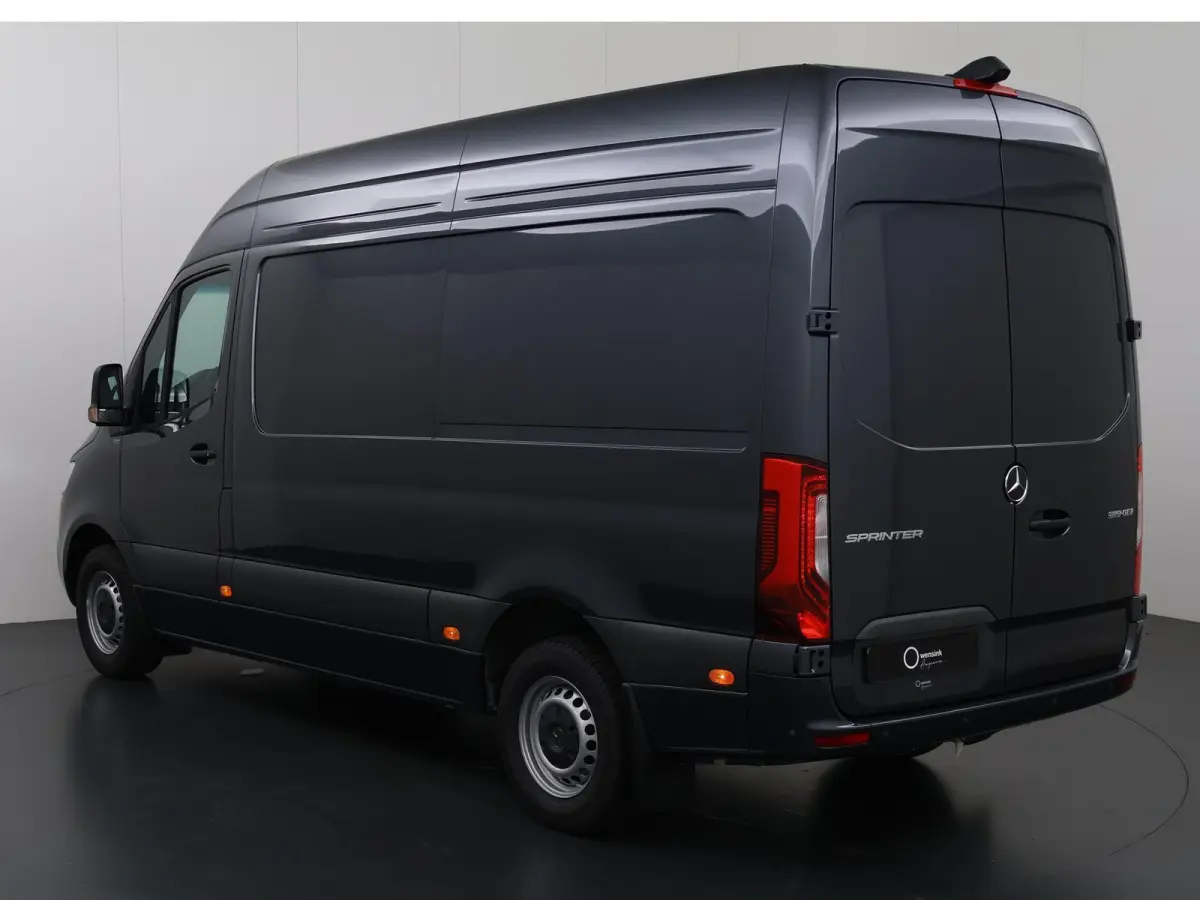 319 L2H2 RWD SELECT | LED | 3500KG Trekken | DISTRONIC | WINTERPAKKET