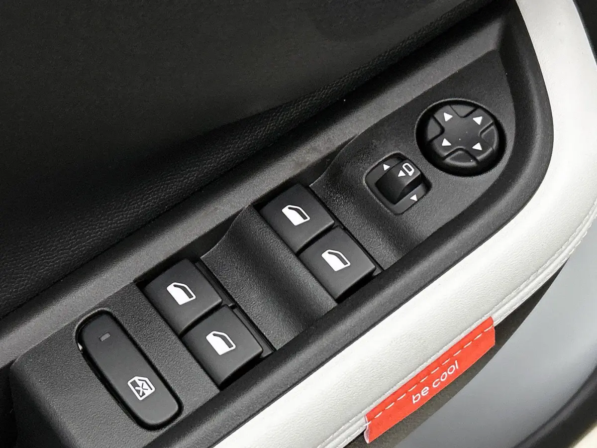1.2 Hybrid 145pk Max 7p. Automaat | Navigatie | Camera | Climate Control | Dakrails | Cruise Control | 17"LMV | LED | Dodehoekdetectie | Apple Carplay/Android Auto |