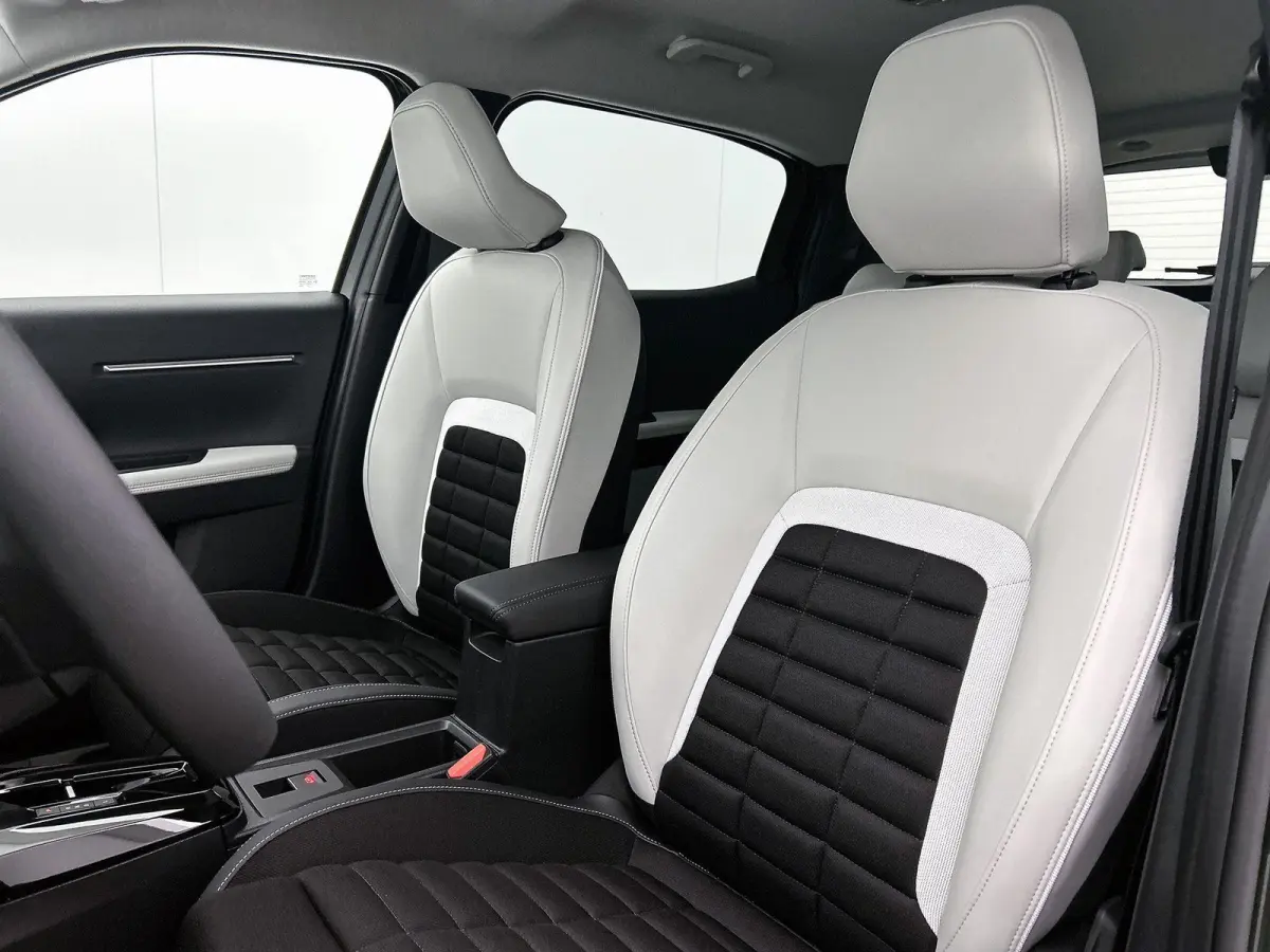 1.2 Hybrid 145pk Max 7p. Automaat | Navigatie | Camera | Climate Control | Dakrails | Cruise Control | 17"LMV | LED | Dodehoekdetectie | Apple Carplay/Android Auto |