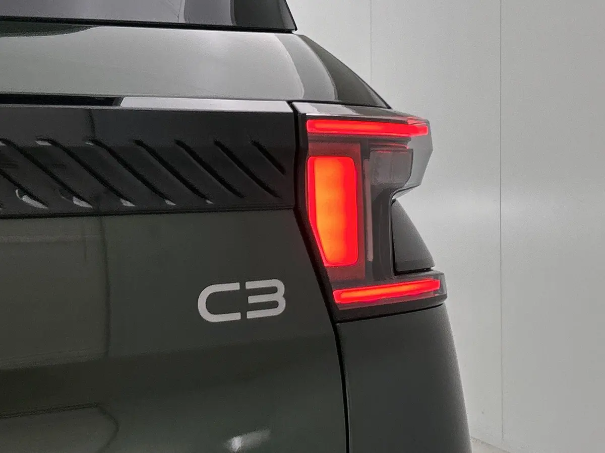 1.2 Hybrid 145pk Max 7p. Automaat | Navigatie | Camera | Climate Control | Dakrails | Cruise Control | 17"LMV | LED | Dodehoekdetectie | Apple Carplay/Android Auto |