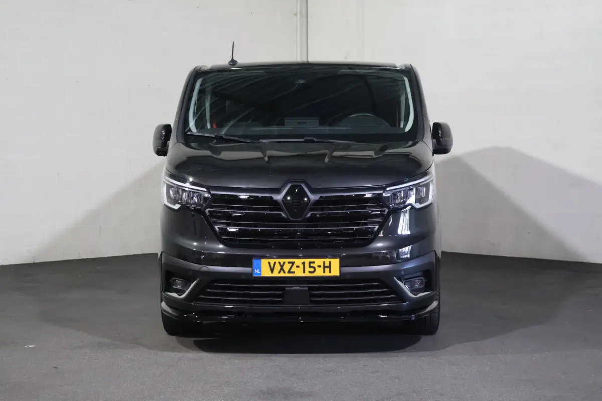2.0 dCi 170pk L2 H1 Automaat Black Edition
