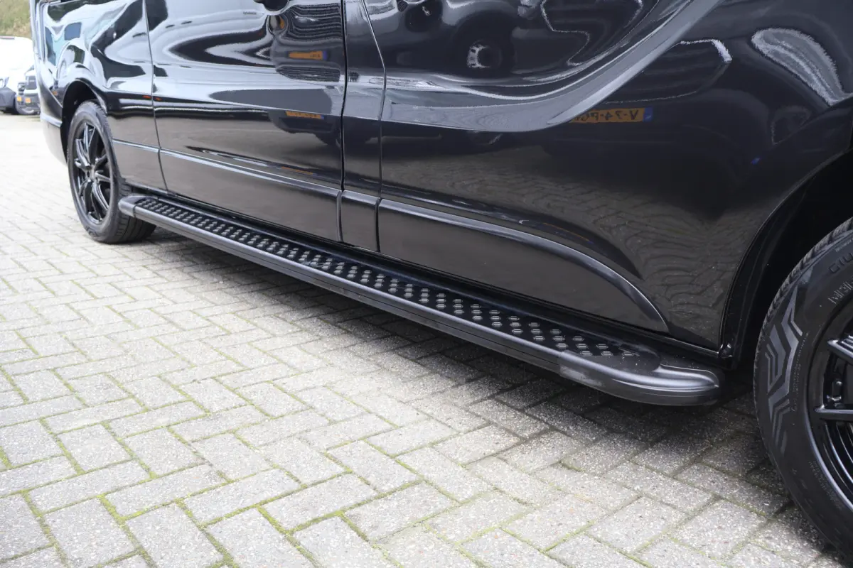 2.0 dCi 170pk L2 H1 Automaat Black Edition