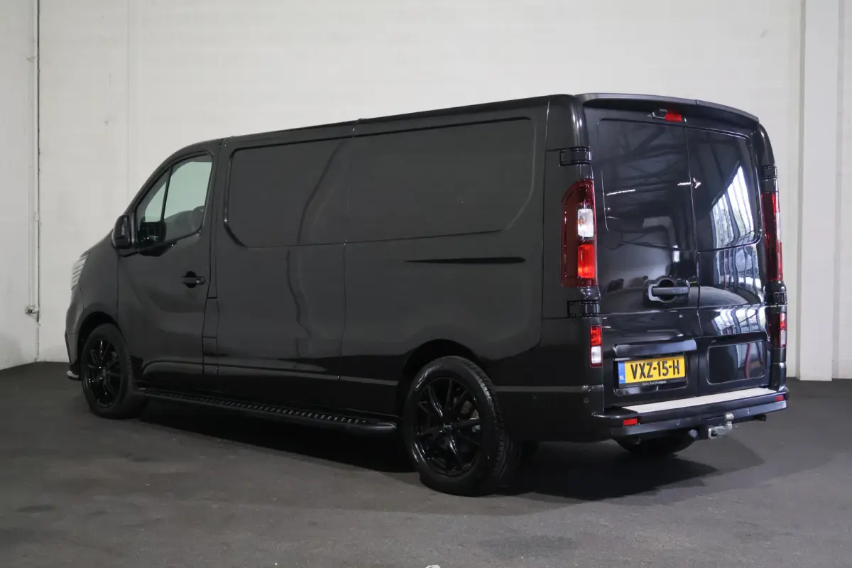 2.0 dCi 170pk L2 H1 Automaat Black Edition