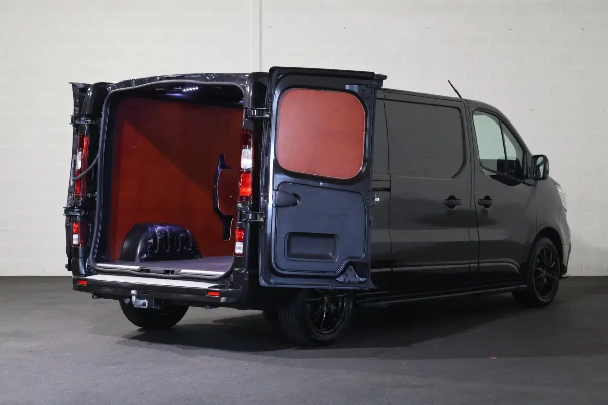 2.0 dCi 170pk L2 H1 Automaat Black Edition