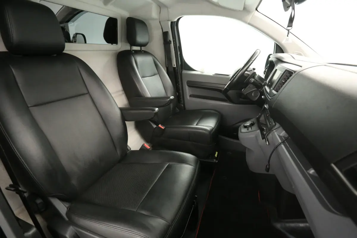 2.0 177PK GR-Edition L2H1 | Marge | Automaat | Clima | Cruise | HUD | Carplay | Camera | Trekhaak | 2xSchuifdeur Elektrisch