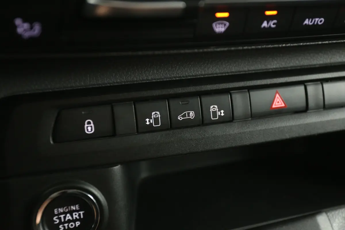 2.0 177PK GR-Edition L2H1 | Marge | Automaat | Clima | Cruise | HUD | Carplay | Camera | Trekhaak | 2xSchuifdeur Elektrisch