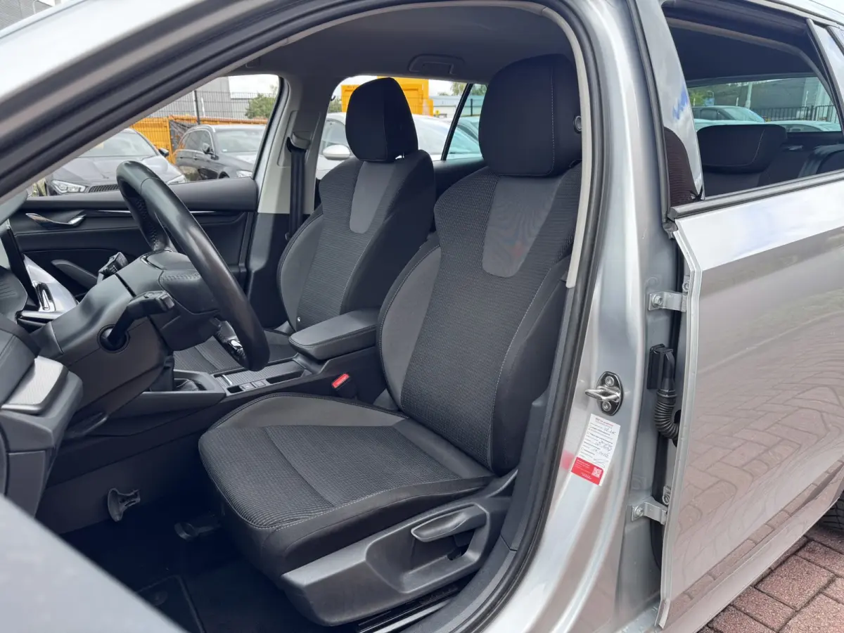 1.0 TSI Business Edition, Full Led, Trekhaak,