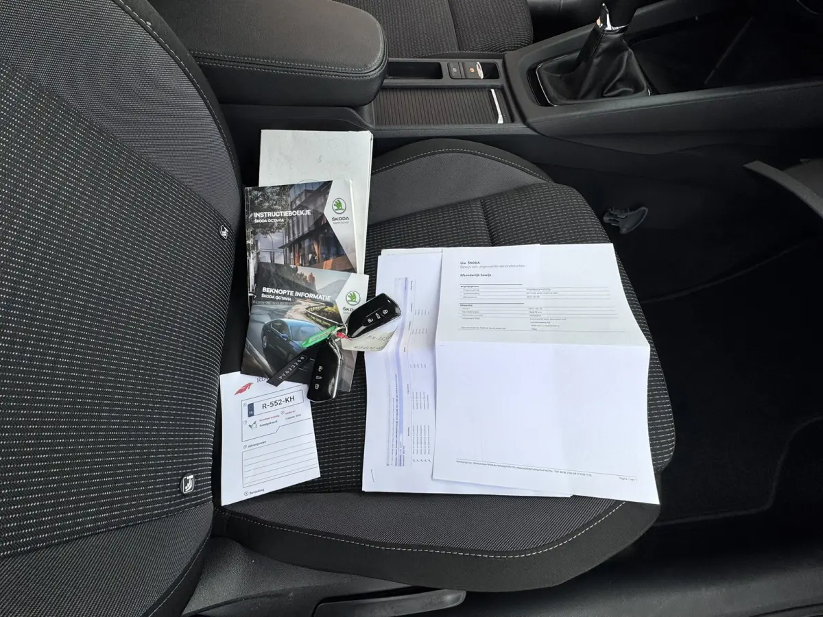 1.0 TSI Business Edition, Full Led, Trekhaak,