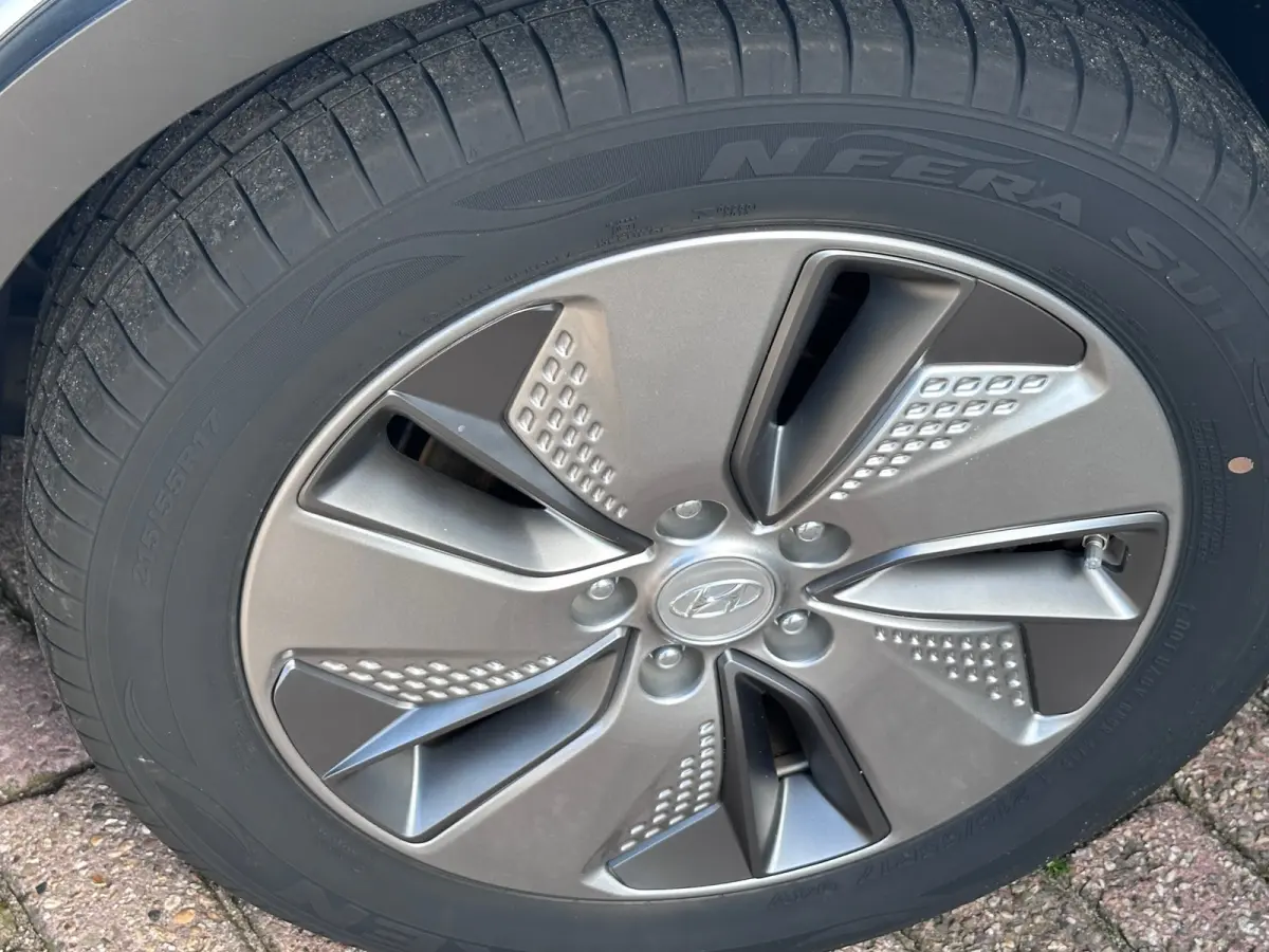 EV Premium 64 kWh SOH 100 % WARMTEPOMP HEAD-UP