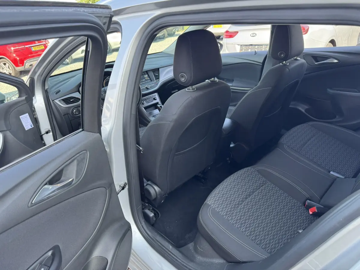 1.6 CDTI 120 Jaar Edition, Automaat, Euro 6, Apple Carplay,