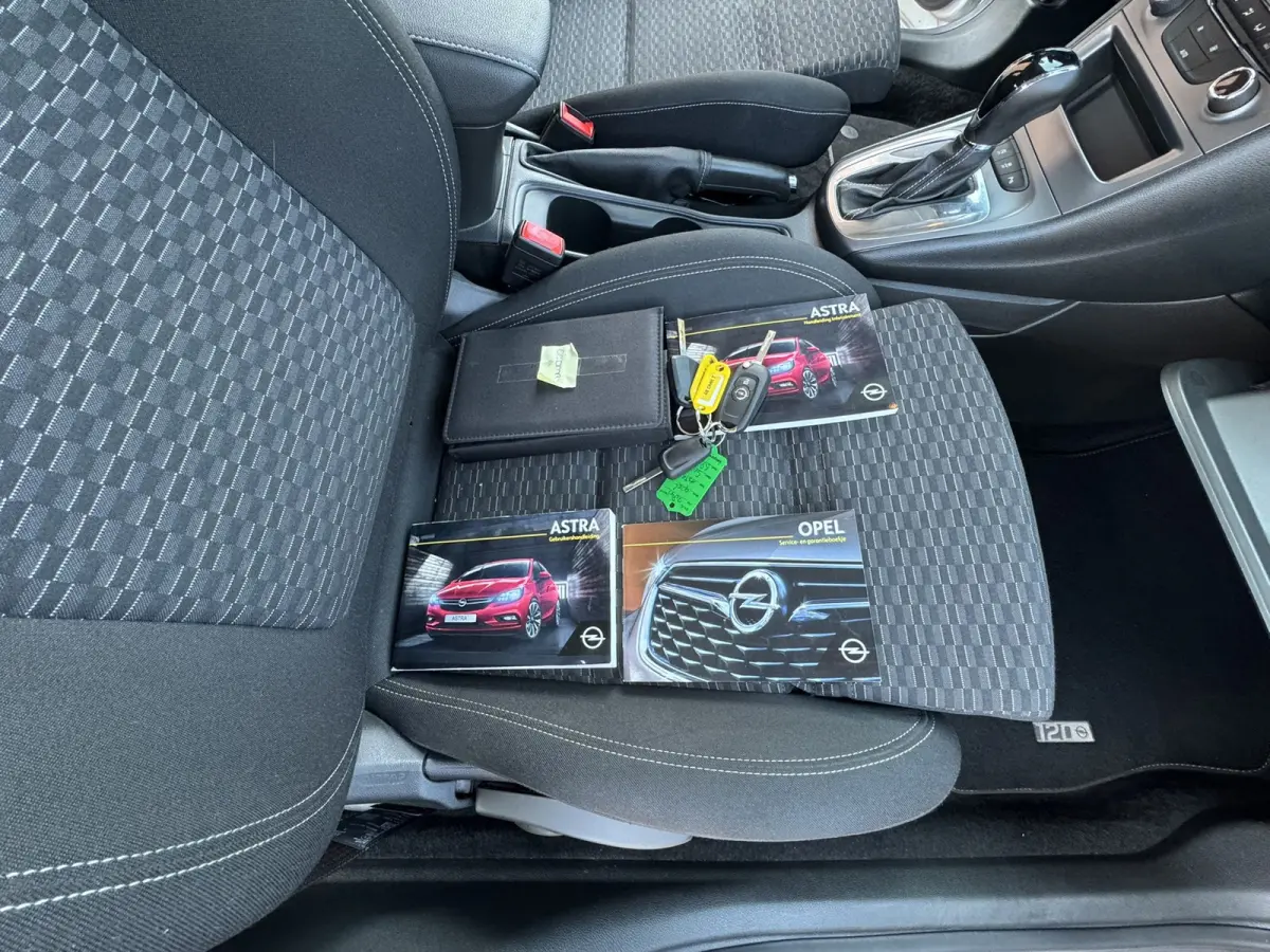 1.6 CDTI 120 Jaar Edition, Automaat, Euro 6, Apple Carplay,