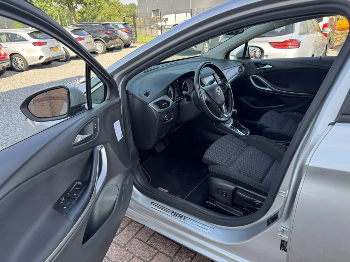 1.6 CDTI 120 Jaar Edition, Automaat, Euro 6, Apple Carplay,