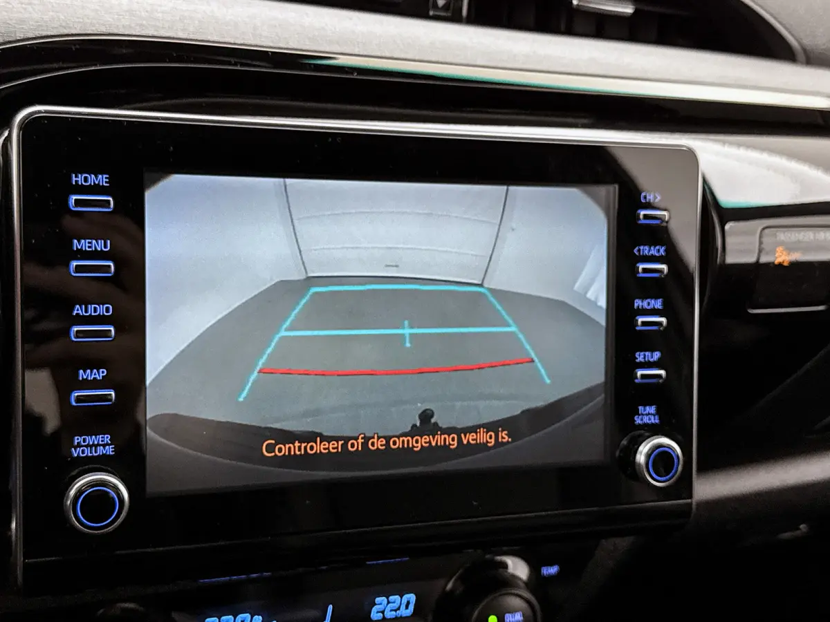 2.8 D-4D Xtra Cab Invincible Leder Trekhaak 3.5t Navigatie Treeplanken Camera