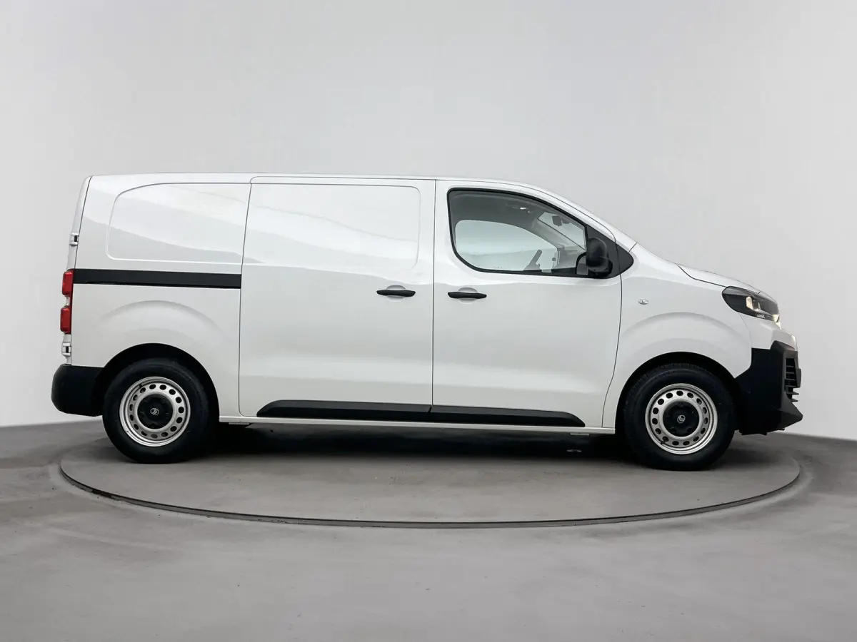 L2 136 75 kWh | Demo deal! | Dodehoekdetectie | Navigatie | Camera | Laadruimte betimmering |