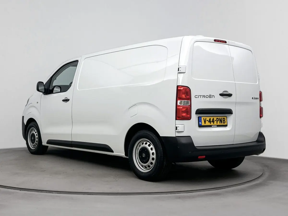 L2 136 75 kWh | Demo deal! | Dodehoekdetectie | Navigatie | Camera | Laadruimte betimmering |