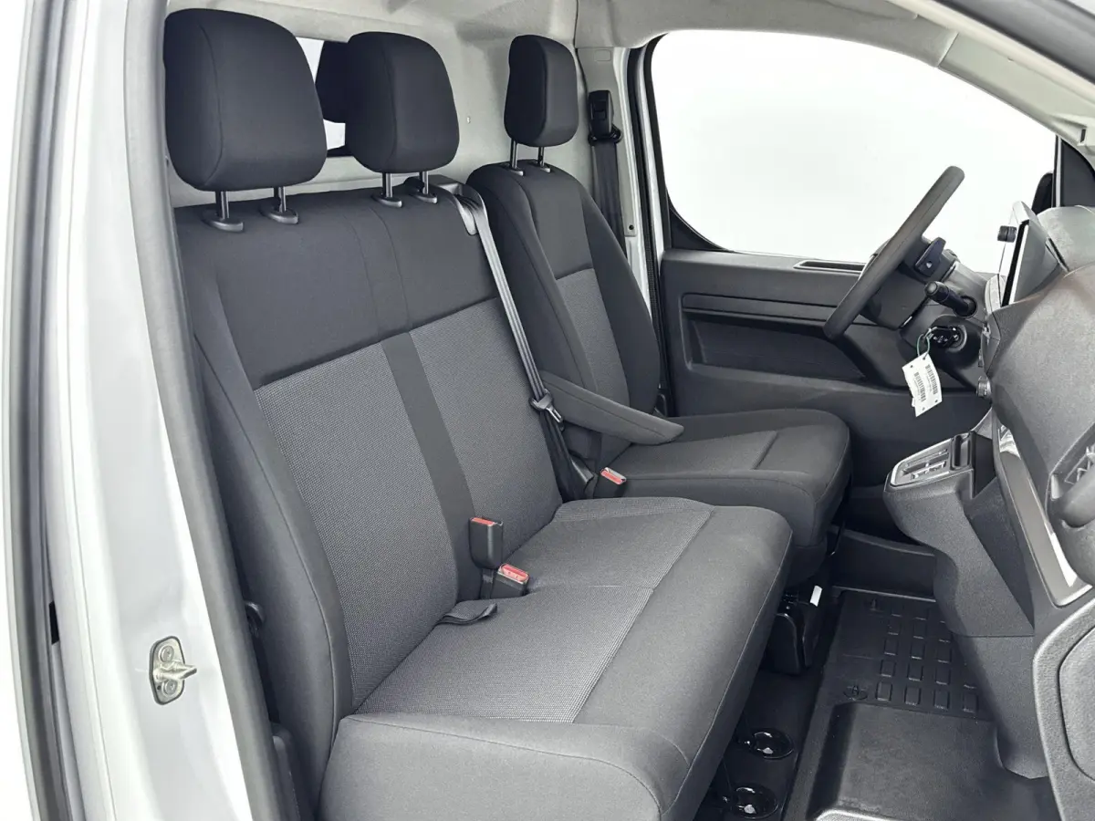 L2 136 75 kWh | Demo deal! | Dodehoekdetectie | Navigatie | Camera | Laadruimte betimmering |