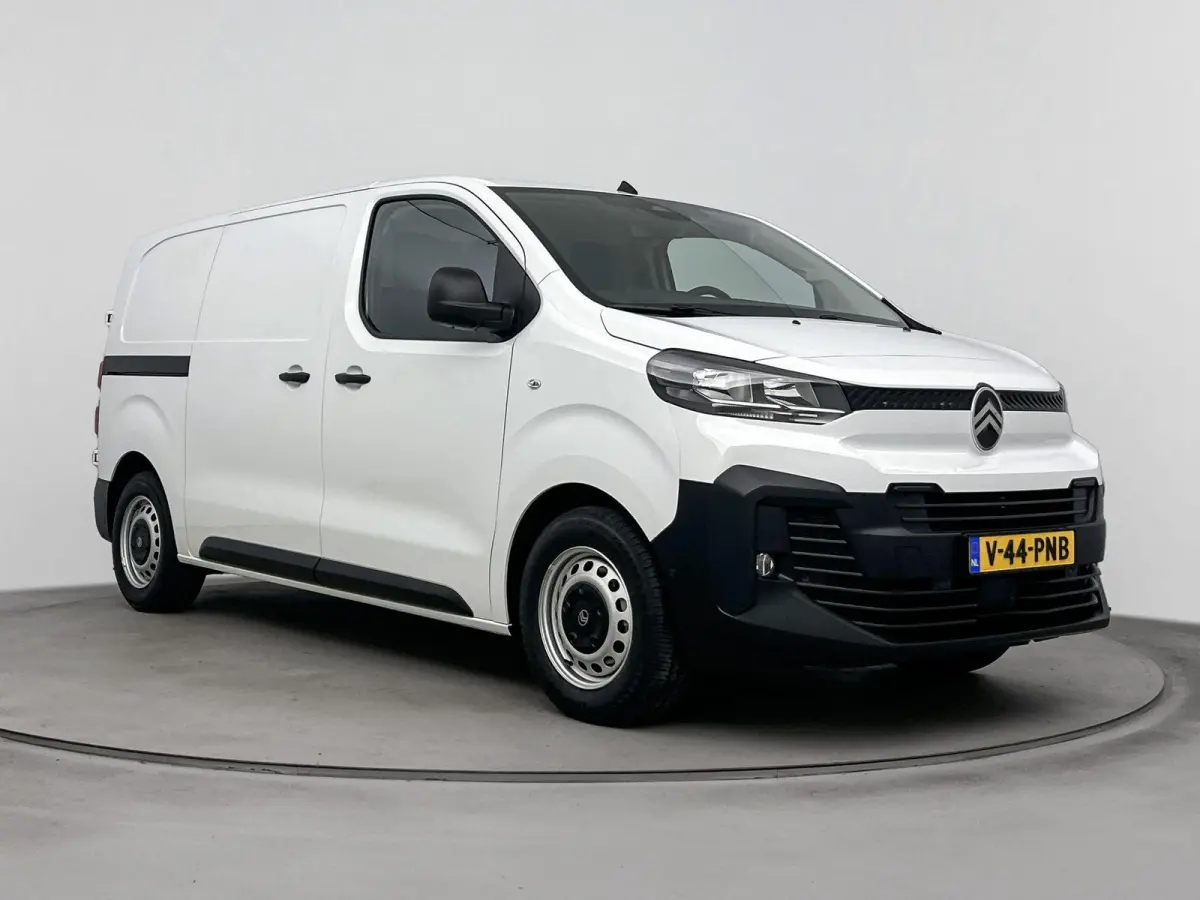 L2 136 75 kWh | Demo deal! | Dodehoekdetectie | Navigatie | Camera | Laadruimte betimmering |