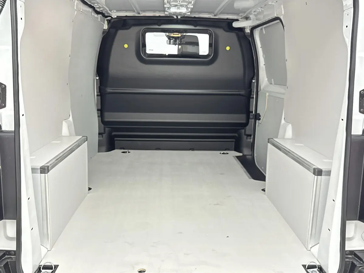 L2 136 75 kWh | Demo deal! | Dodehoekdetectie | Navigatie | Camera | Laadruimte betimmering |