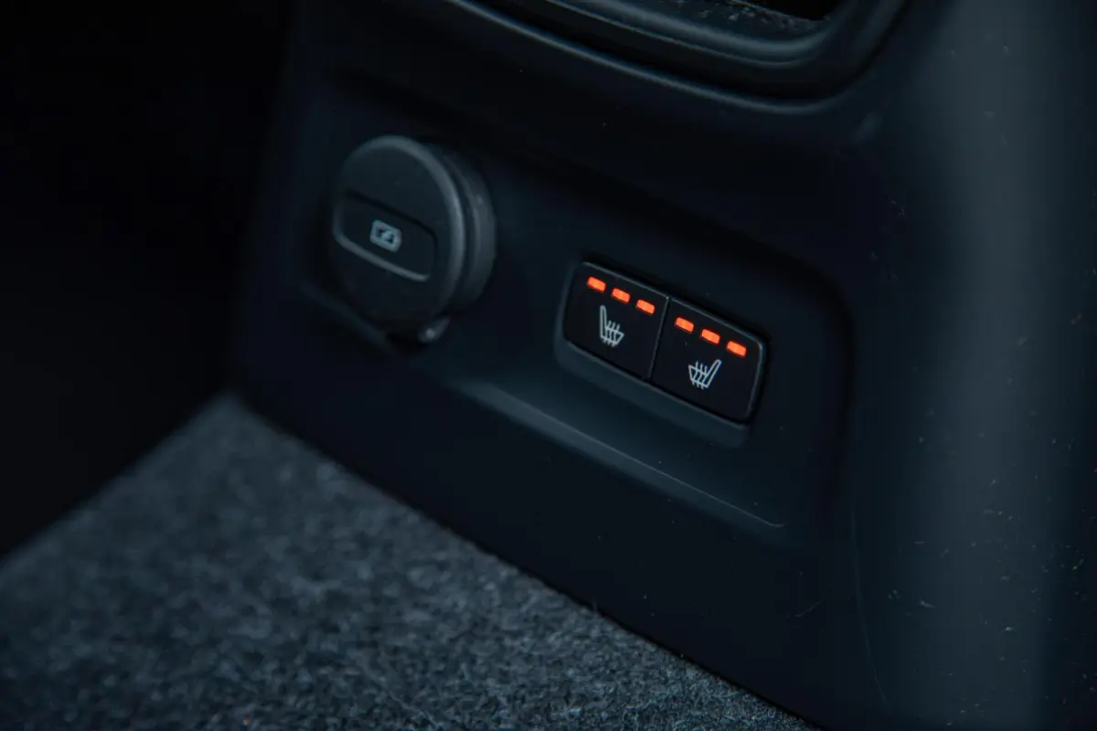 1.5 T5 R-Design MY2022|Leder/alcantara|H/K audio|Standkachel