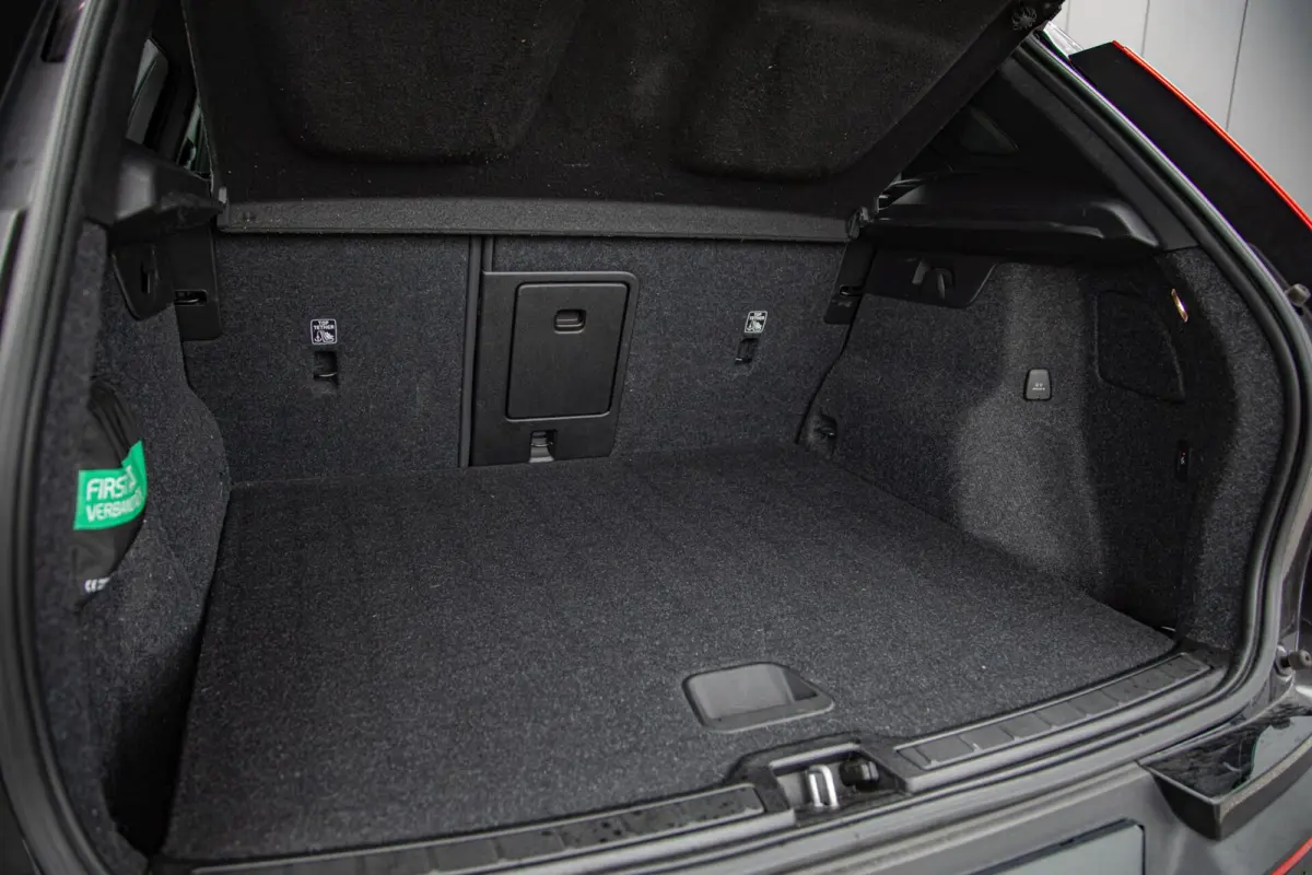 1.5 T5 R-Design MY2022|Leder/alcantara|H/K audio|Standkachel