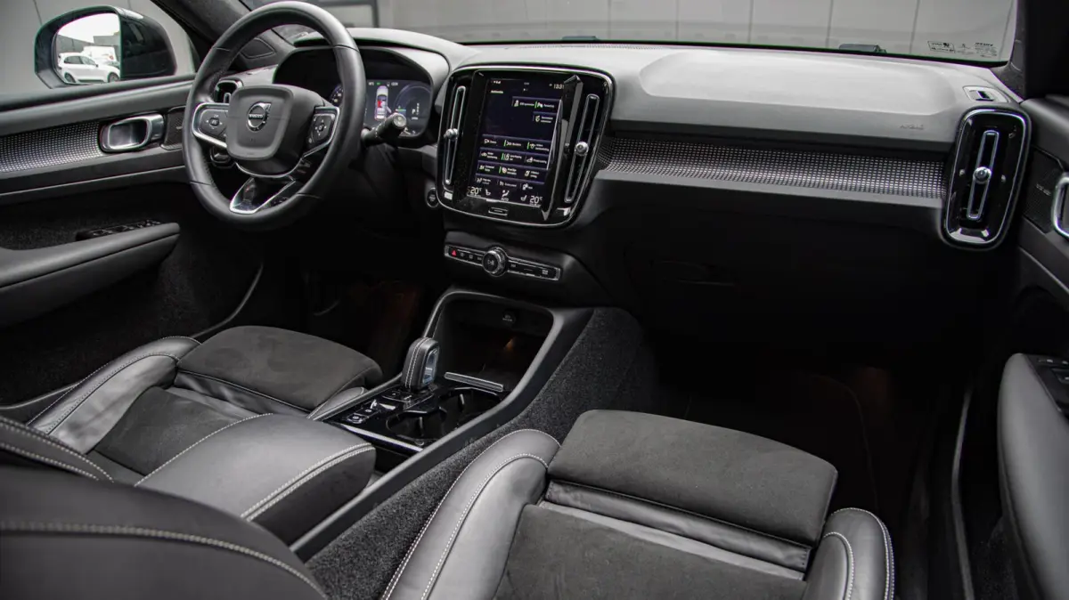 1.5 T5 R-Design MY2022|Leder/alcantara|H/K audio|Standkachel