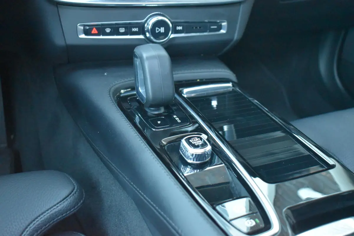 2.0 T6 Plug-in hybrid AWD Ultimate Bright