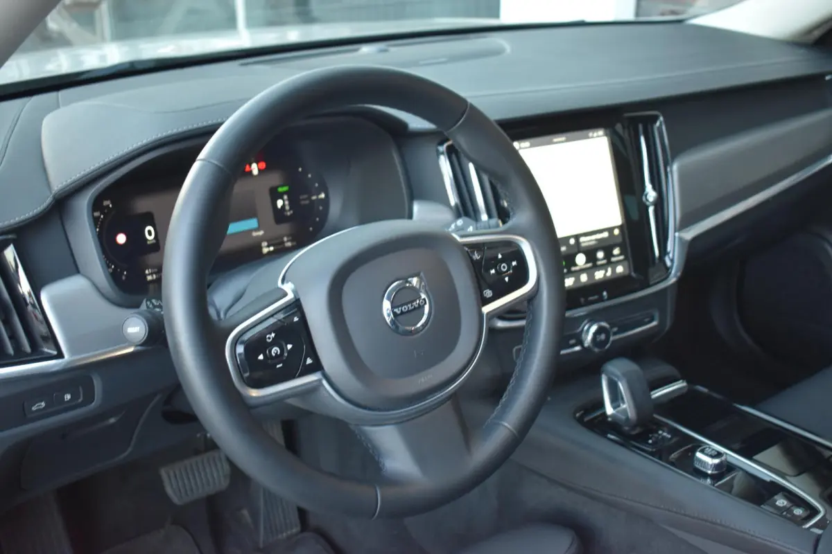 2.0 T6 Plug-in hybrid AWD Ultimate Bright
