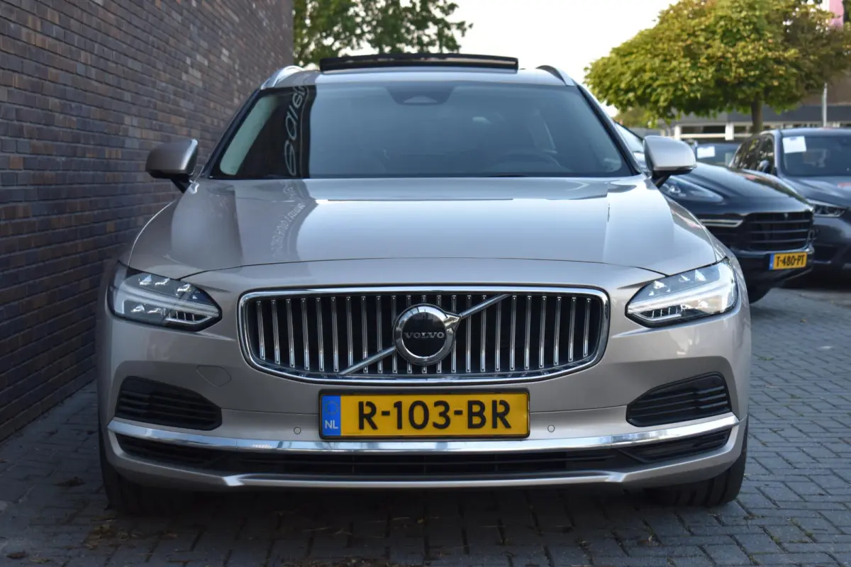 2.0 T6 Plug-in hybrid AWD Ultimate Bright