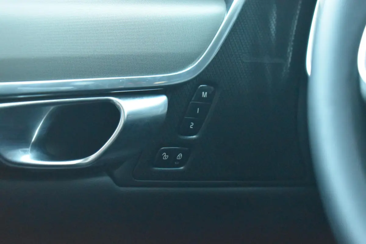 2.0 T6 Plug-in hybrid AWD Ultimate Bright