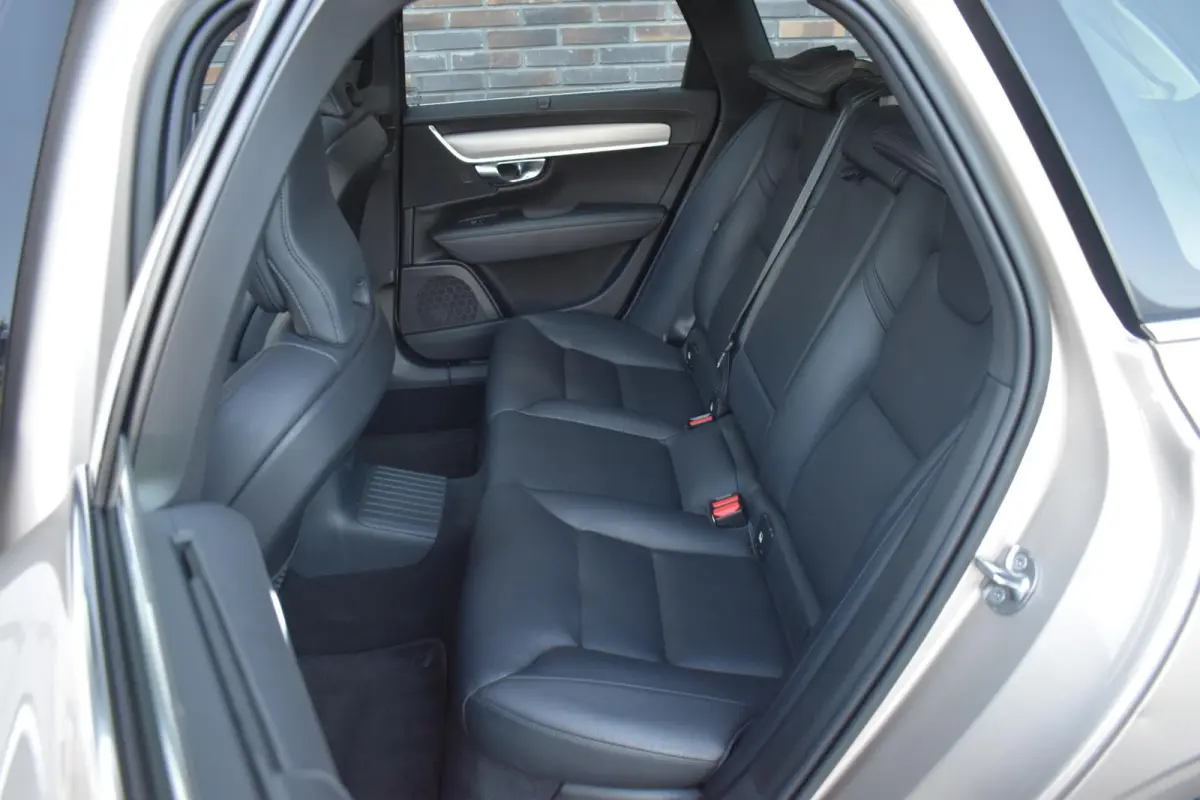 2.0 T6 Plug-in hybrid AWD Ultimate Bright