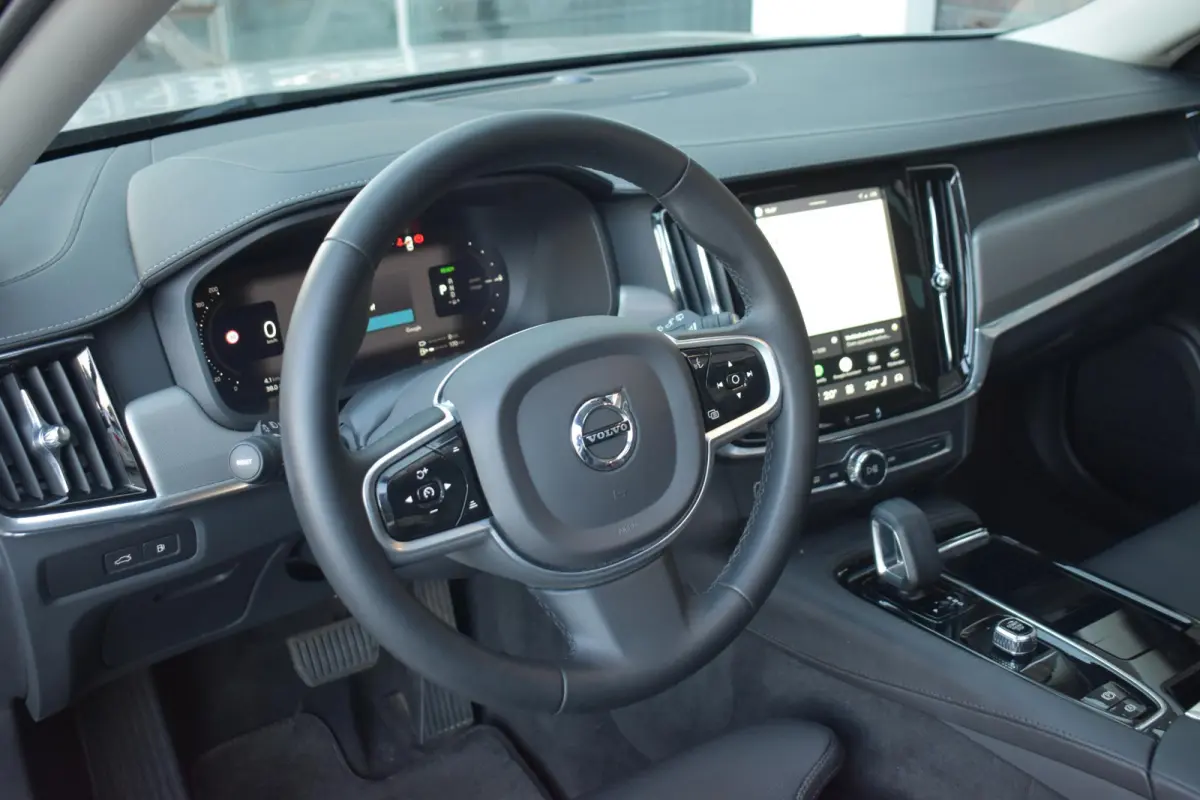 2.0 T6 Plug-in hybrid AWD Ultimate Bright
