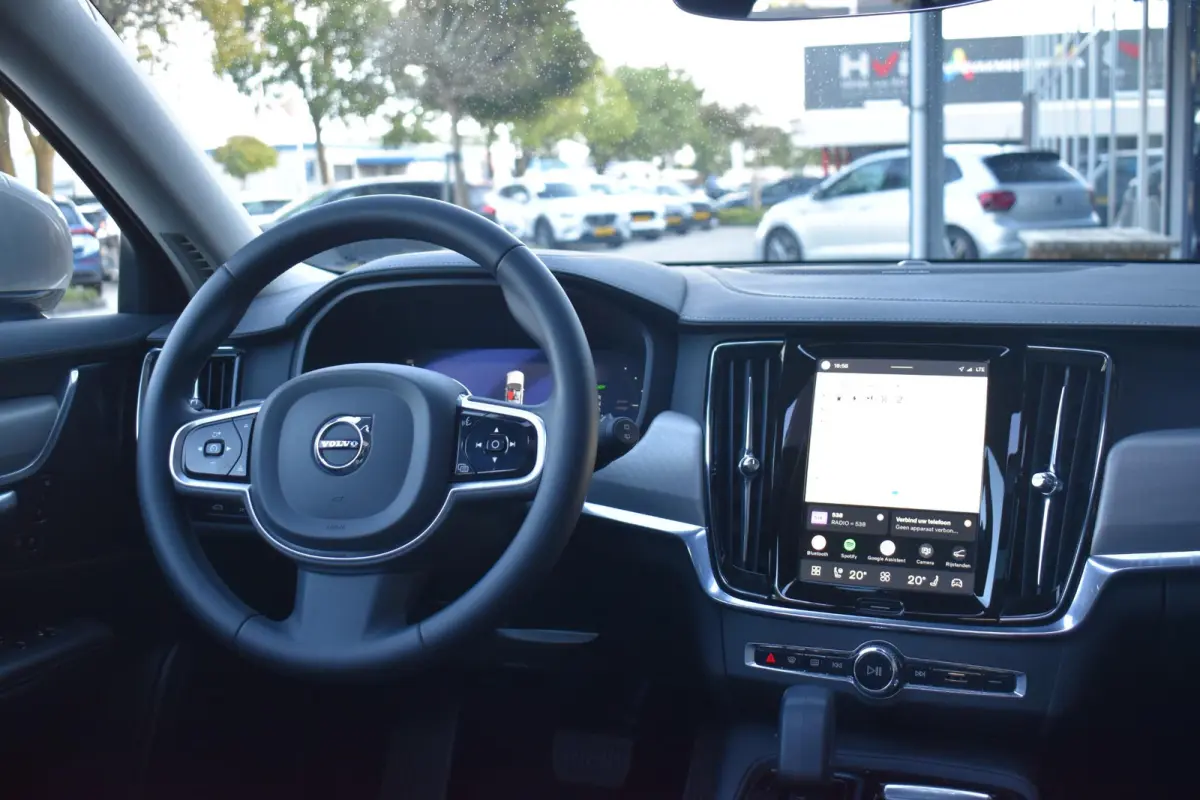 2.0 T6 Plug-in hybrid AWD Ultimate Bright