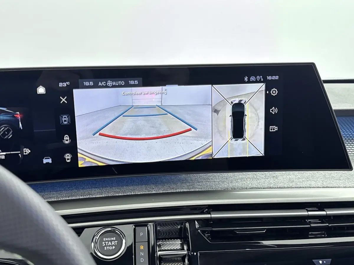 1.2 Hybrid 145 GT Exclusive | Demo deal | Alcantara interieur | Panoramisch dak | Adaptieve cruise control | Navigatie |