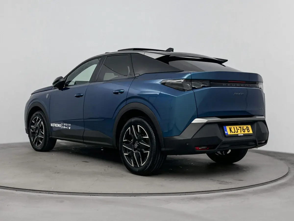 1.2 Hybrid 145 GT Exclusive | Demo deal | Alcantara interieur | Panoramisch dak | Adaptieve cruise control | Navigatie |