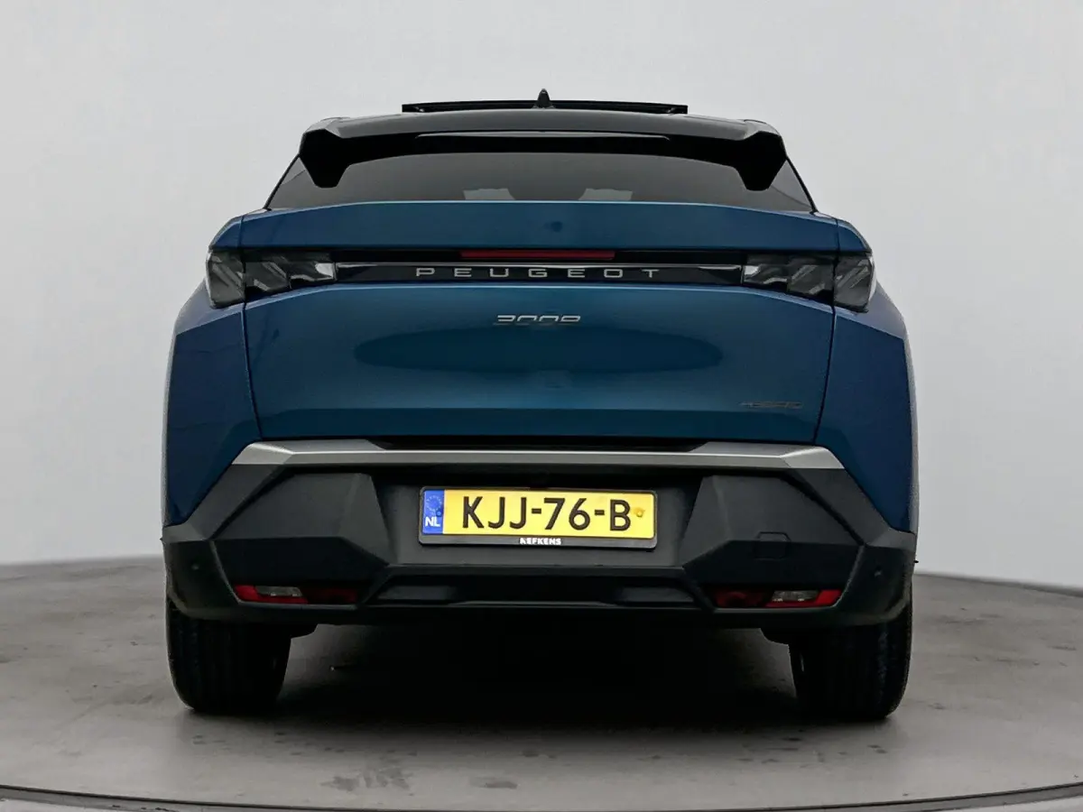1.2 Hybrid 145 GT Exclusive | Demo deal | Alcantara interieur | Panoramisch dak | Adaptieve cruise control | Navigatie |