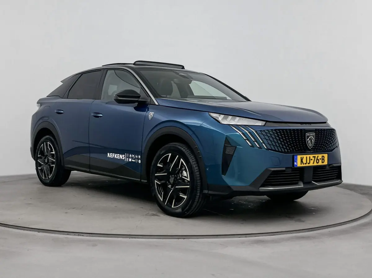 1.2 Hybrid 145 GT Exclusive | Demo deal | Alcantara interieur | Panoramisch dak | Adaptieve cruise control | Navigatie |