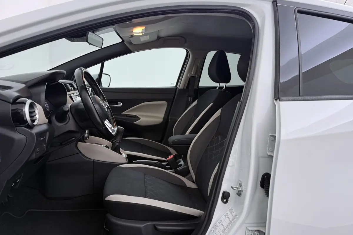 0.9 IG-T Business Edition | Org NL | Camera | Climate Control | Cruise Control |