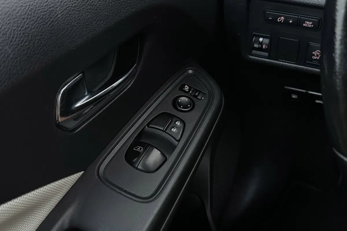 0.9 IG-T Business Edition | Org NL | Camera | Climate Control | Cruise Control |