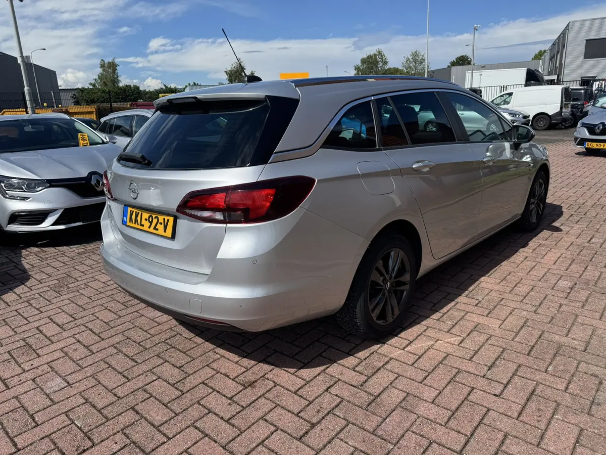 1.6 CDTI Business Executive, Euro 6, Automaat, Apple Carplay, PDC V+A, Sport stoelen,