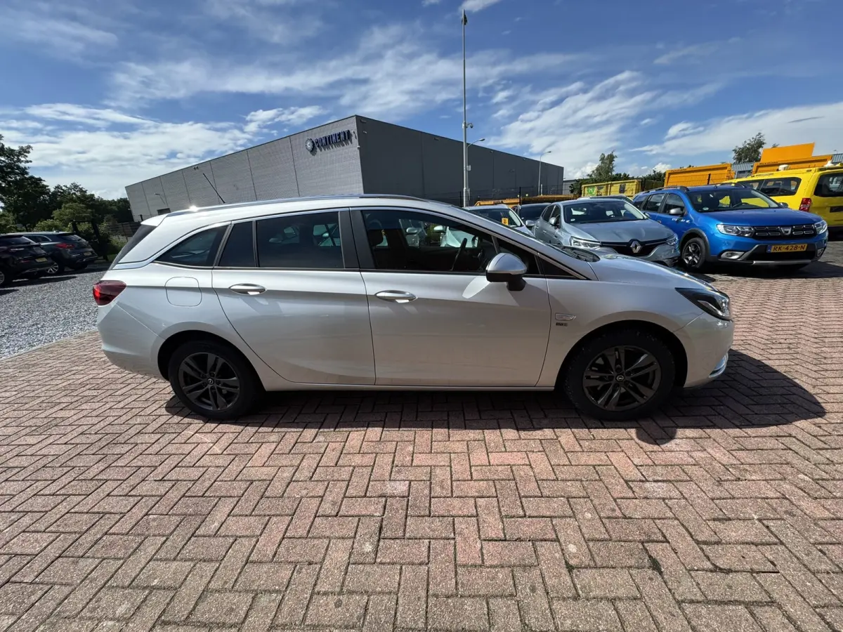 1.6 CDTI Business Executive, Euro 6, Automaat, Apple Carplay, PDC V+A, Sport stoelen,