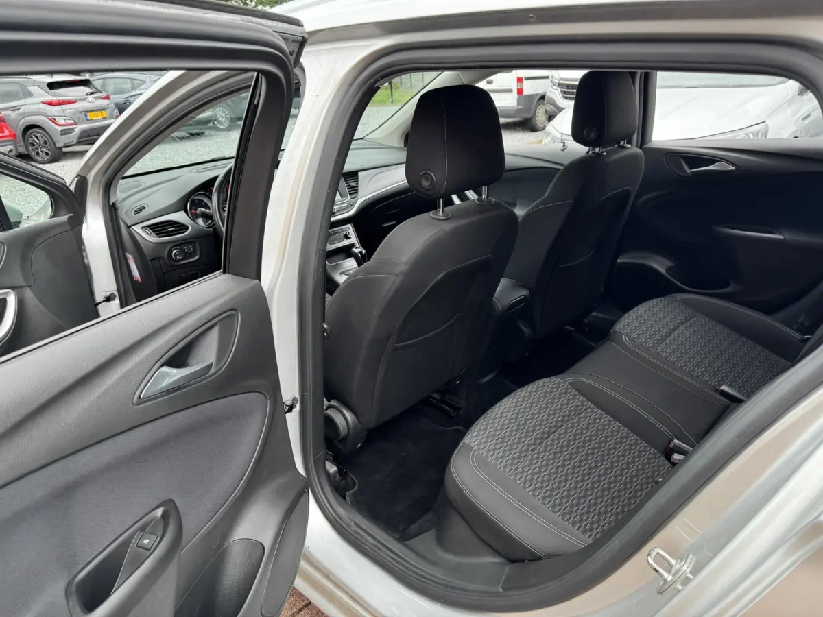 1.6 CDTI Business Executive, Euro 6, Automaat, Apple Carplay, PDC V+A, Sport stoelen,