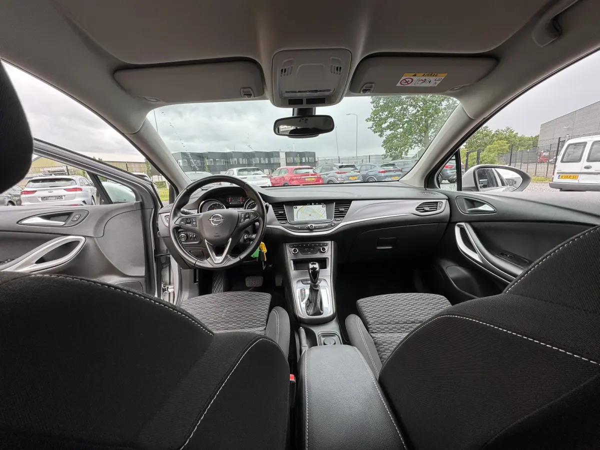 1.6 CDTI Business Executive, Euro 6, Automaat, Apple Carplay, PDC V+A, Sport stoelen,