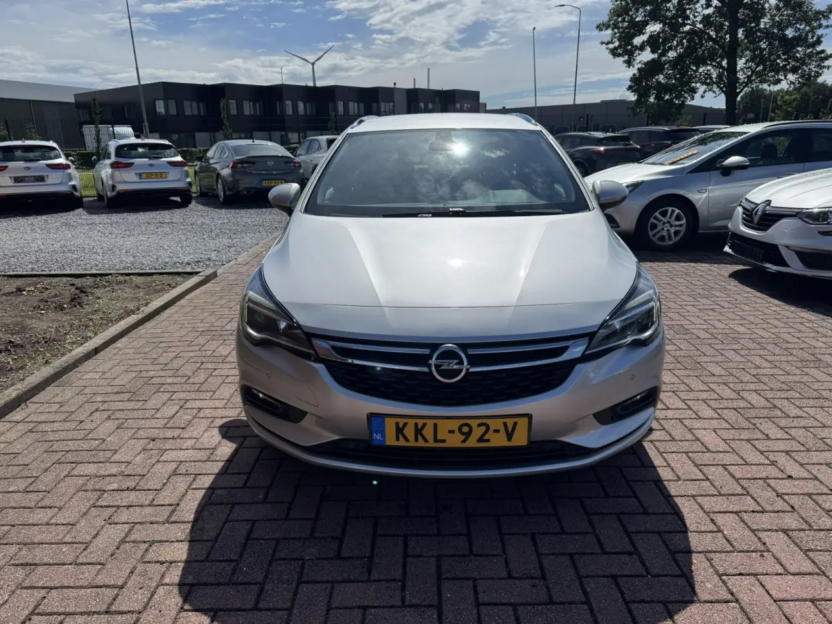 1.6 CDTI Business Executive, Euro 6, Automaat, Apple Carplay, PDC V+A, Sport stoelen,