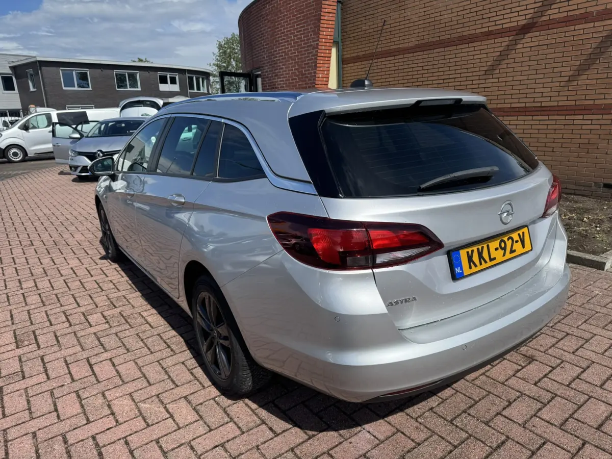 1.6 CDTI Business Executive, Euro 6, Automaat, Apple Carplay, PDC V+A, Sport stoelen,