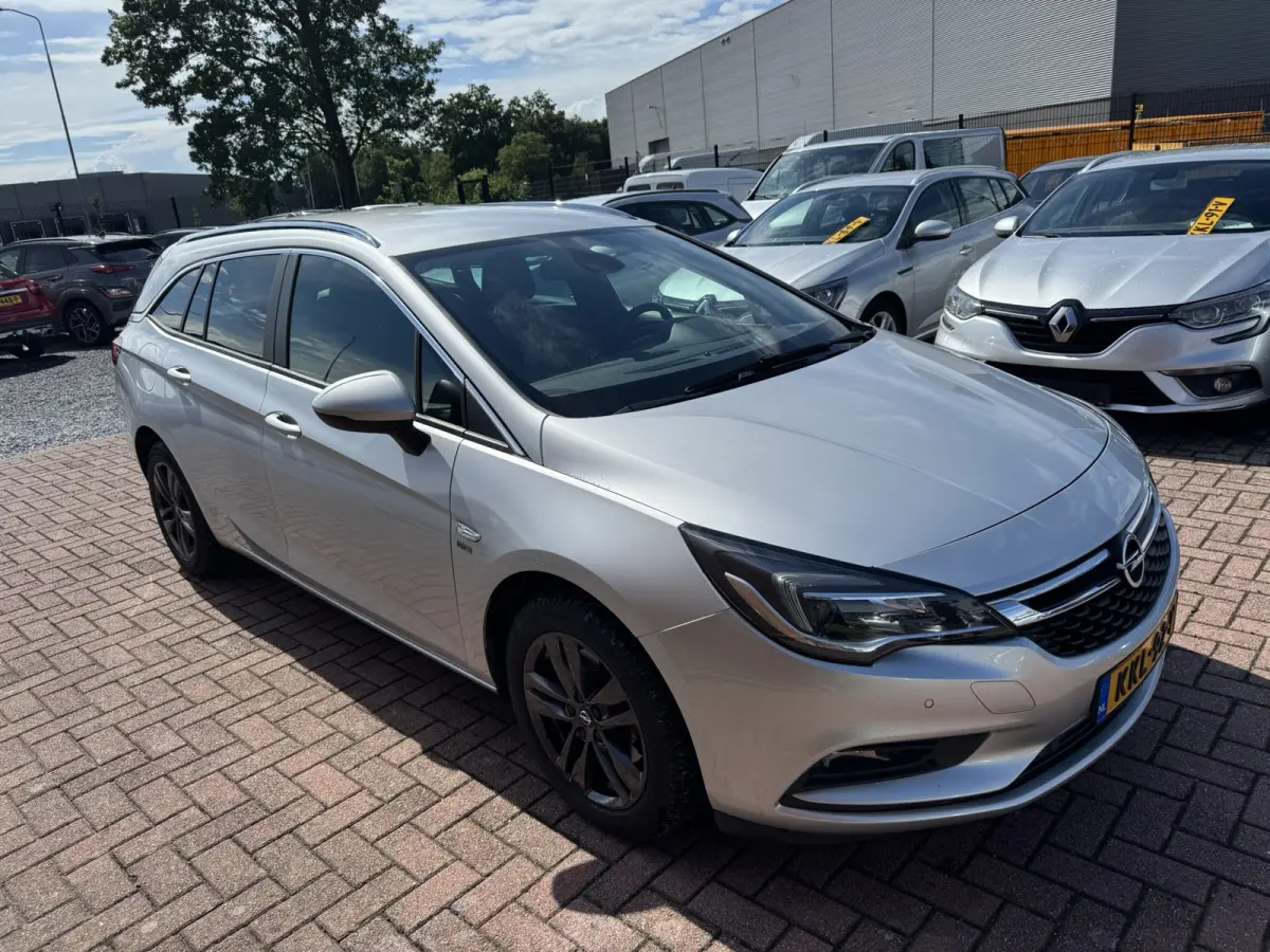 1.6 CDTI Business Executive, Euro 6, Automaat, Apple Carplay, PDC V+A, Sport stoelen,
