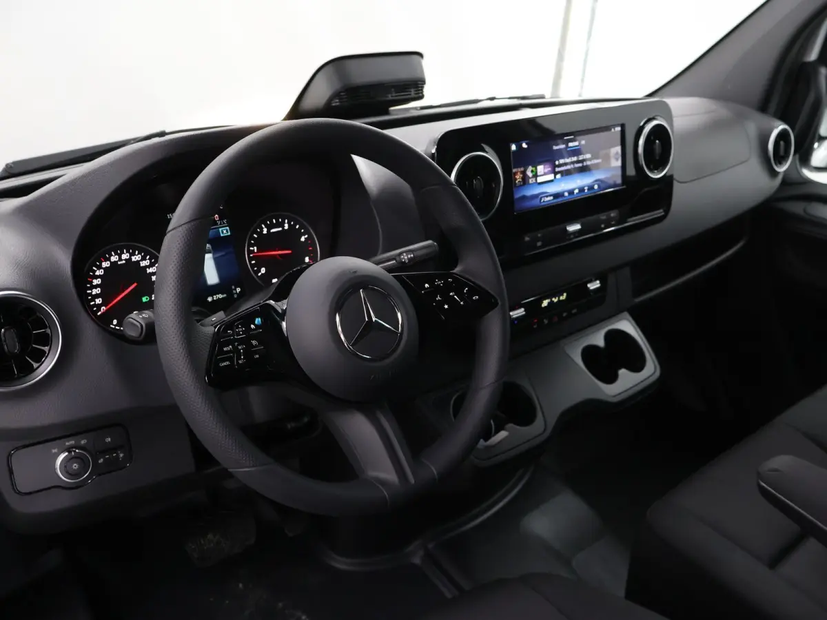 315 L2H2 RWD PRO | 3500kg TREKKEN | AUTOMAAT | 3-ZITS | CRUISE CONTROL |