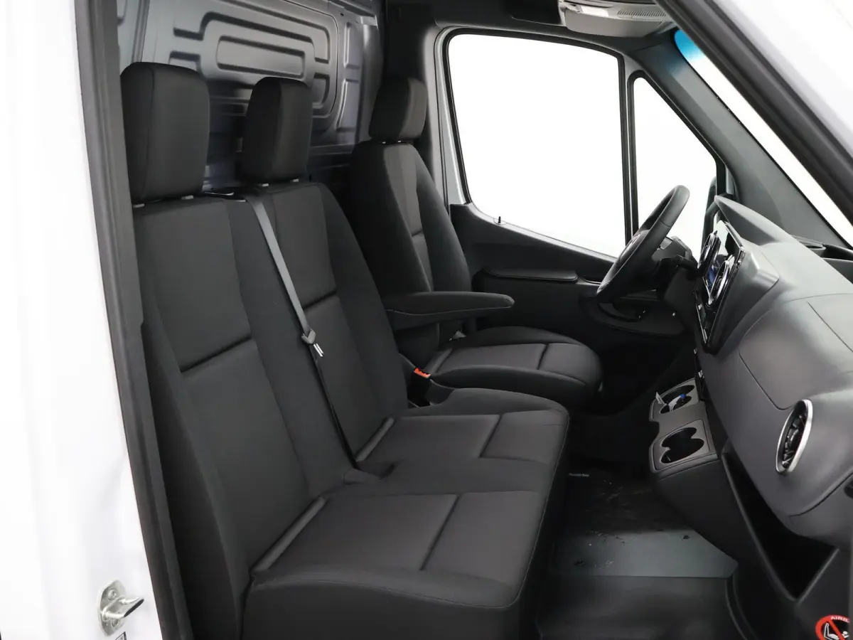 315 L2H2 RWD PRO | 3500kg TREKKEN | AUTOMAAT | 3-ZITS | CRUISE CONTROL |