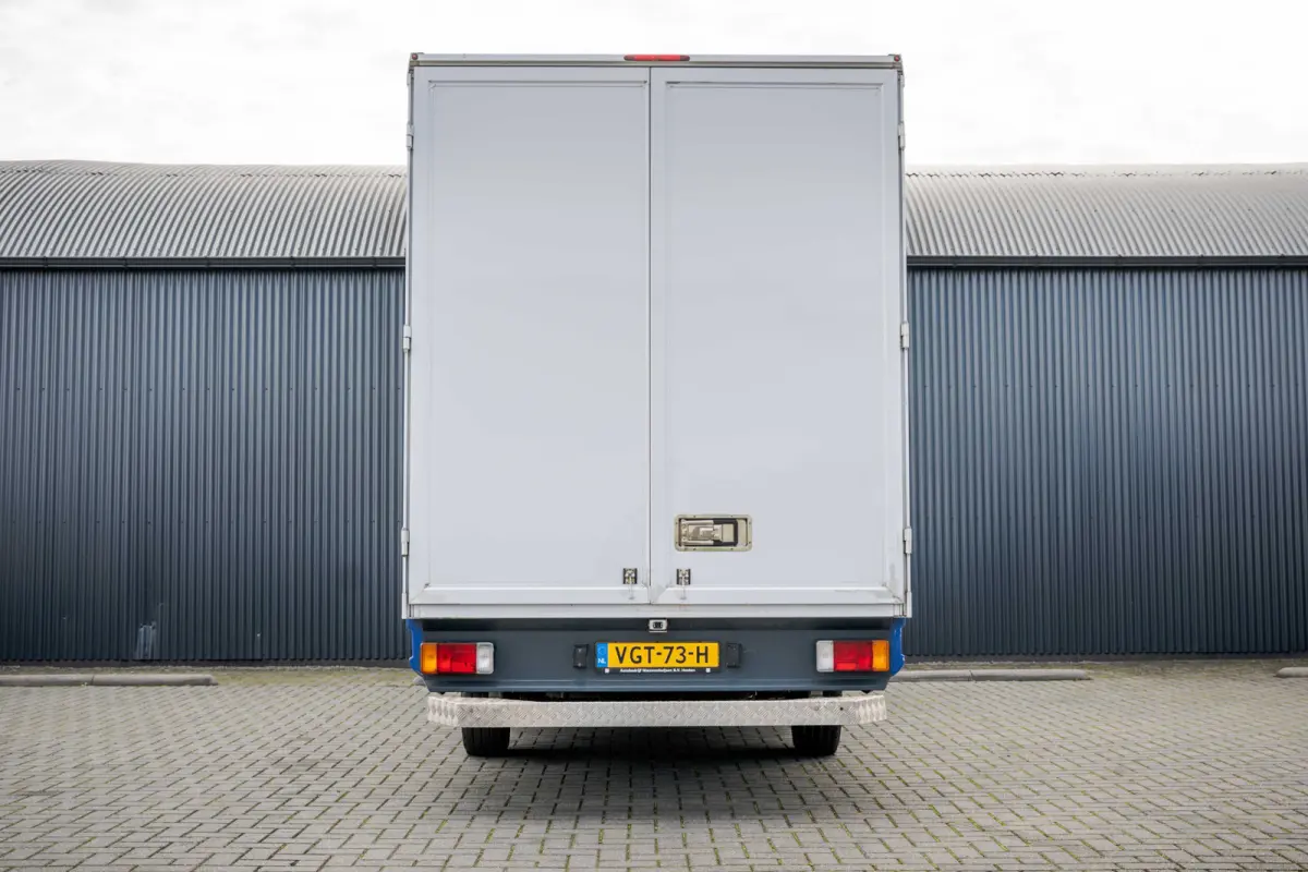 | Volledig Elektrisch | 3-Zits | Camera | Bakwagen