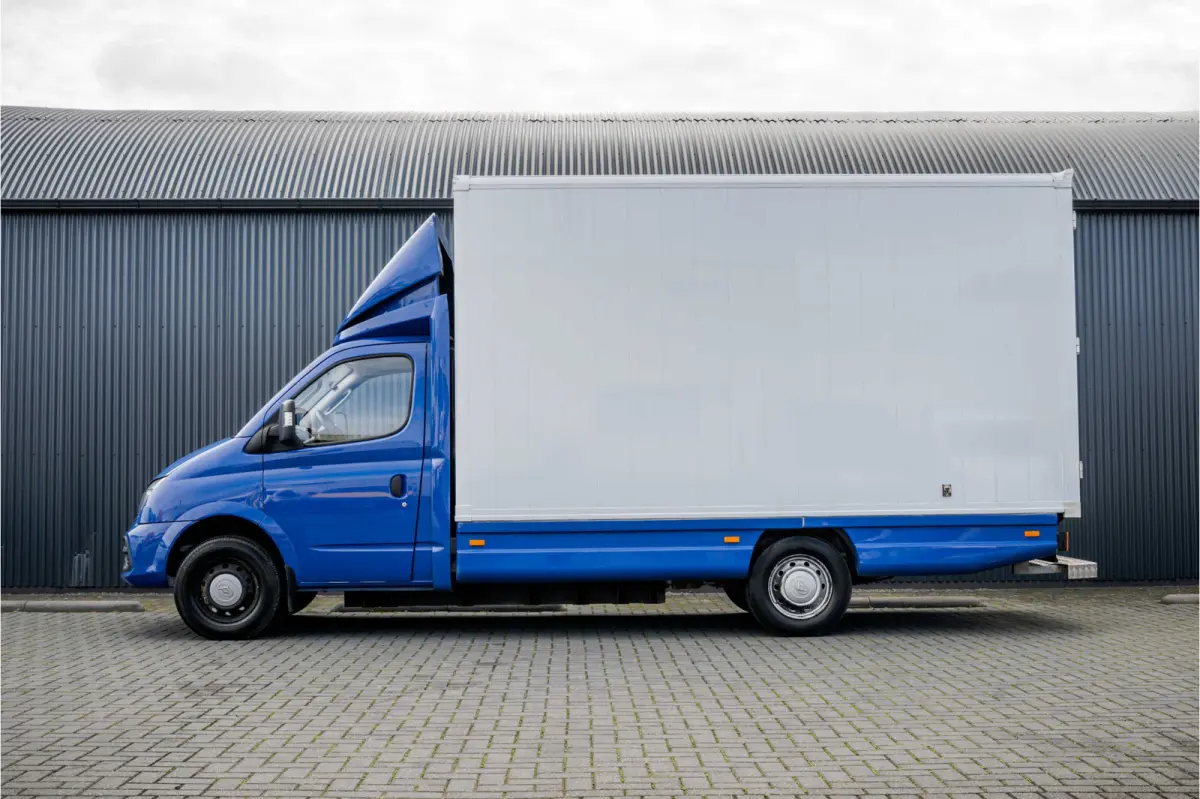 | Volledig Elektrisch | 3-Zits | Camera | Bakwagen
